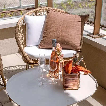 Fantastic New With High Quality Finishing And Built-in Terrace Close To The Sea And The Beach In Mariakerke Apartment *